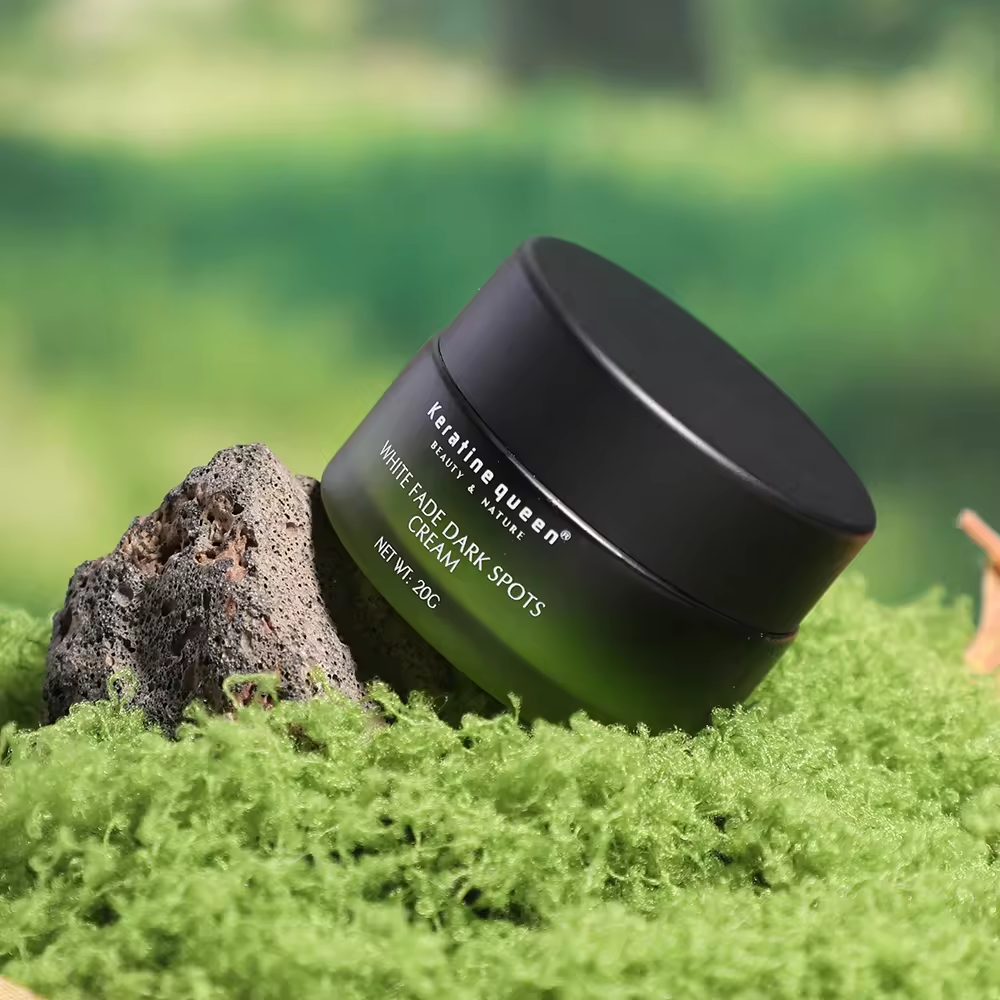 Keratine queen Moisturizing White Spot Freckles Removal Cream (Green) - Image 2